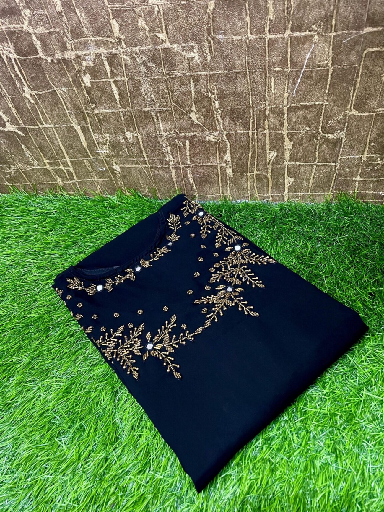Translucent Neck / Handwork SKU: TH0059