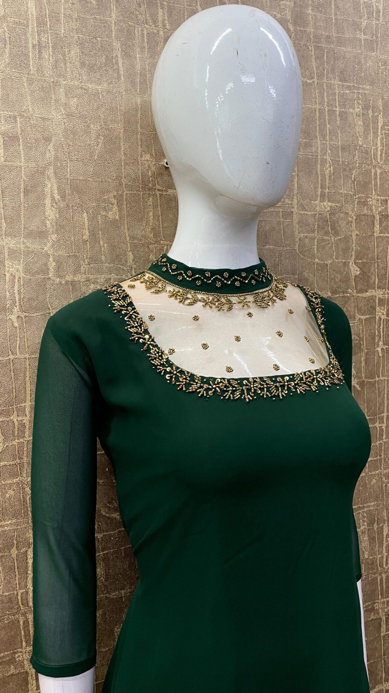 Jewel Neck / Blooming SKU: TH0057 - Image 2