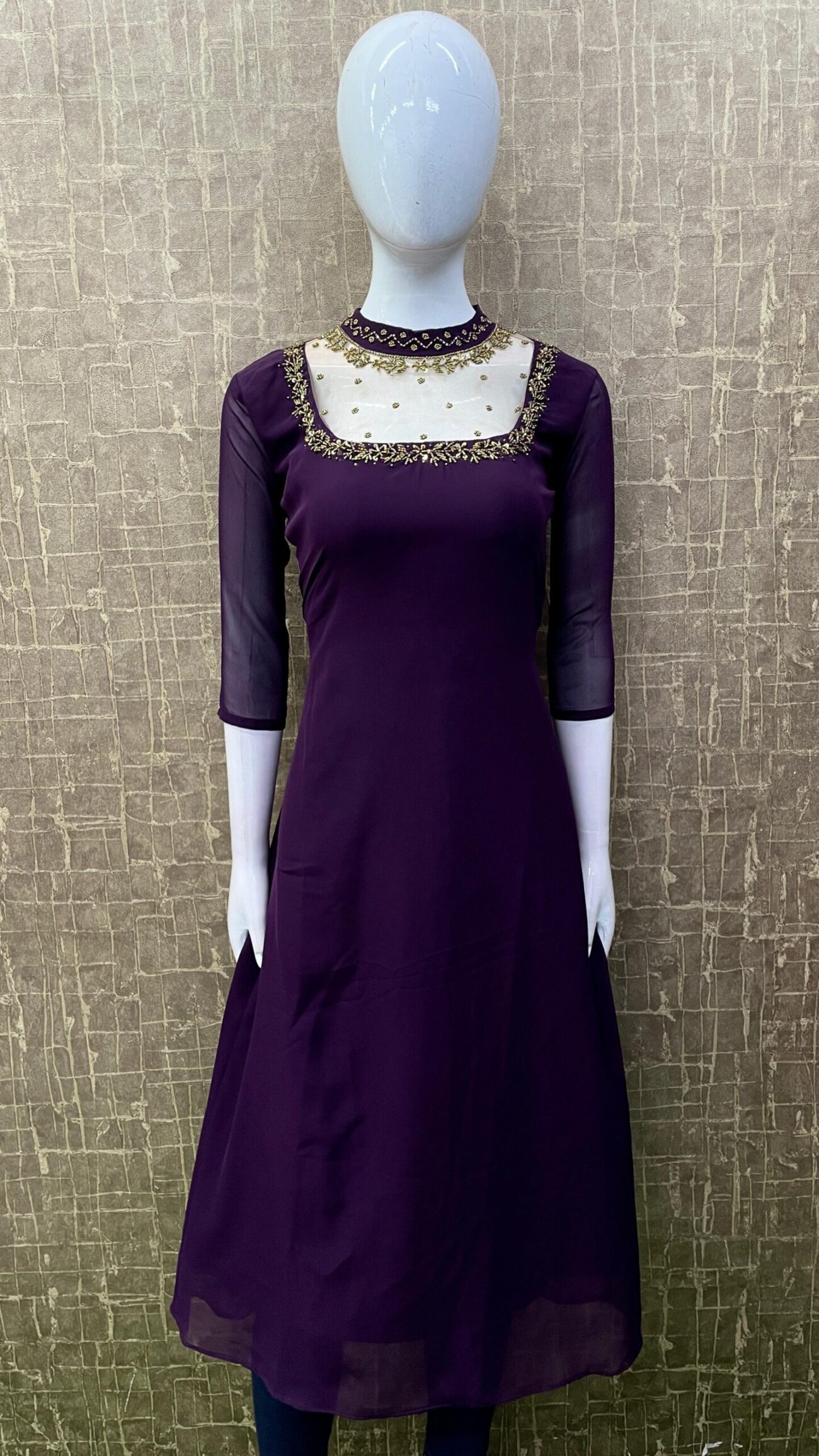 Jewel Neck / Blooming SKU: TH0057 - Image 4