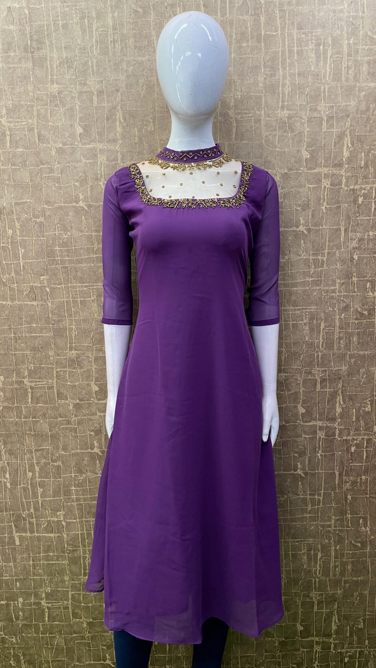 Jewel Neck / Blooming SKU: TH0057 - Image 7