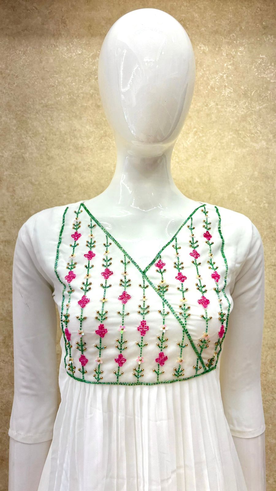 #TH188 / Pleated / Floral Square Handwork03 / White
