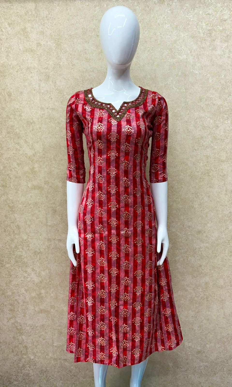 #TH179 / Premium Modal Rayon Kurti / Mirror work / Pink - Image 2