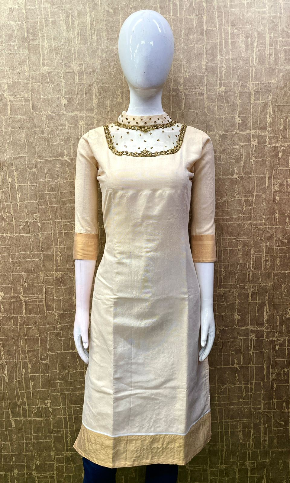 #TH172 / Tissue Jewel Neck / Off White - Image 2