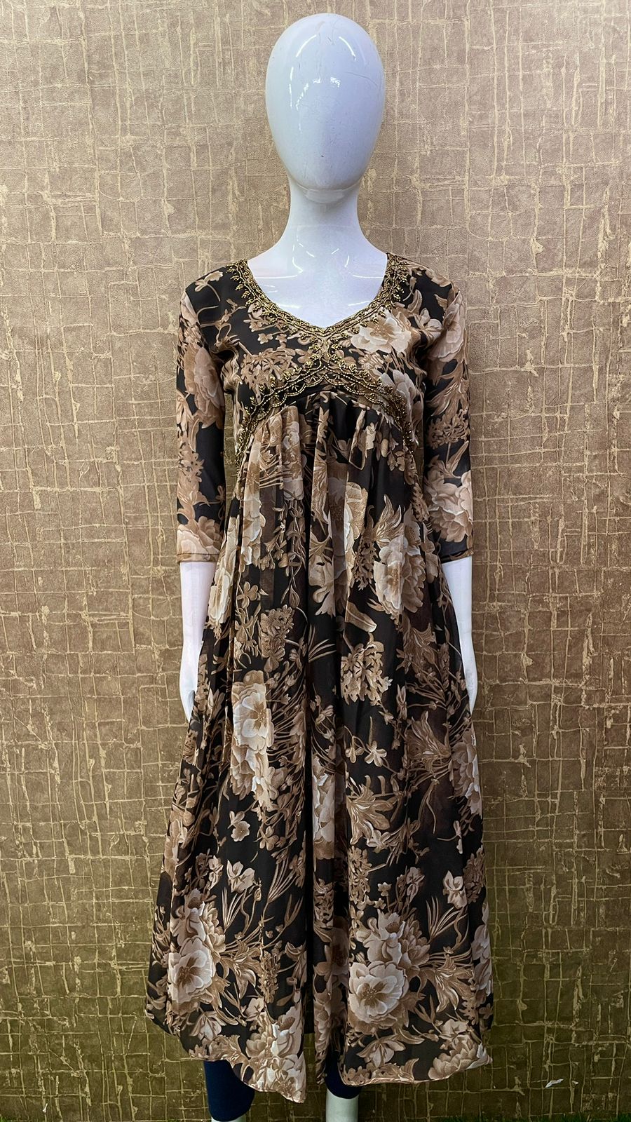 #TH97 / Printed Alia cut / Heavy handwork / Brown - Image 2